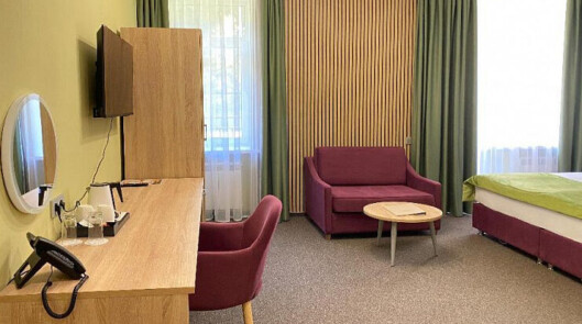 Делюкс (Дубрава)