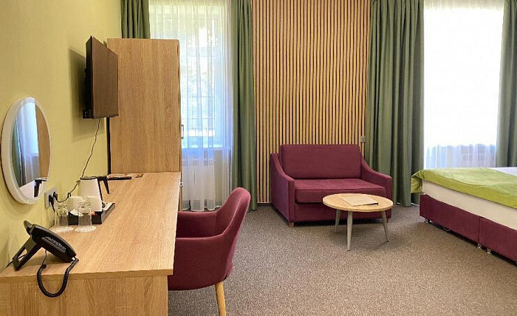 Делюкс (Дубрава)